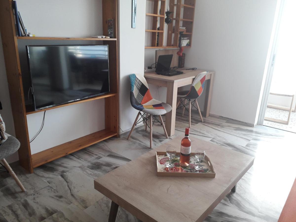 Atlas Apartment With Private Beach And Seaview Loutráki Esterno foto