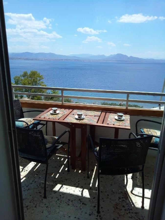 Atlas Apartment With Private Beach And Seaview Loutráki Esterno foto