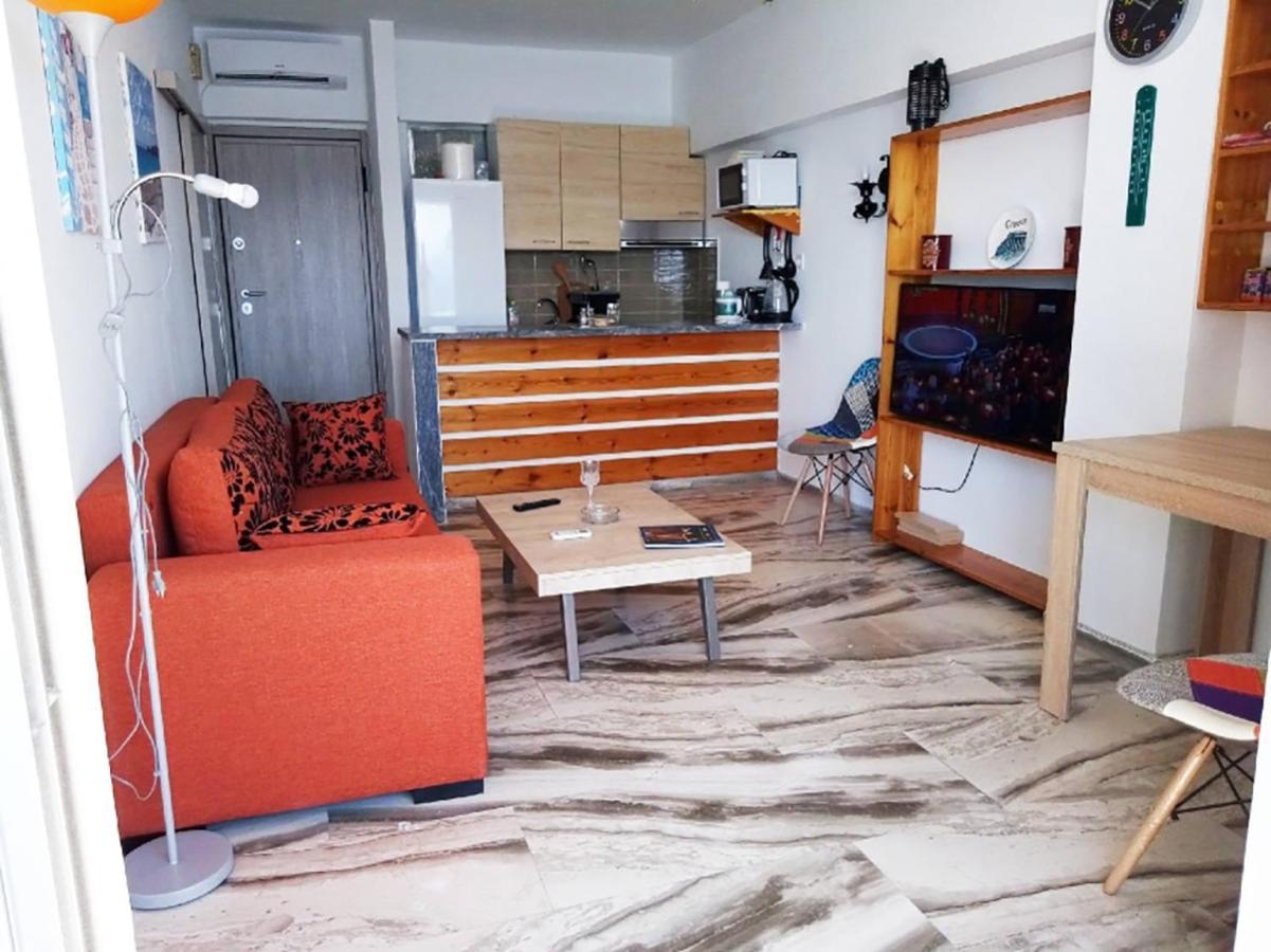 Atlas Apartment With Private Beach And Seaview Loutráki Esterno foto