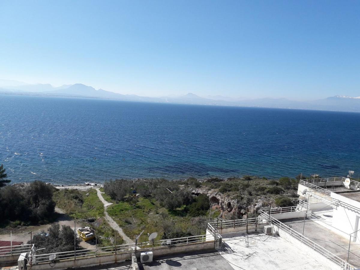 Atlas Apartment With Private Beach And Seaview Loutráki Esterno foto